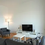 Privates Apartment In Westberlin - Jomi Stays